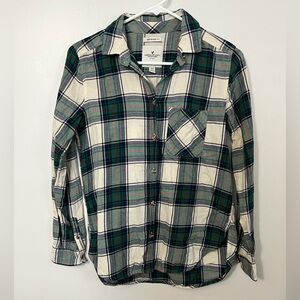 American Eagle Outfitters Amazingly Soft Boyfriend Fit Flannel Shirt